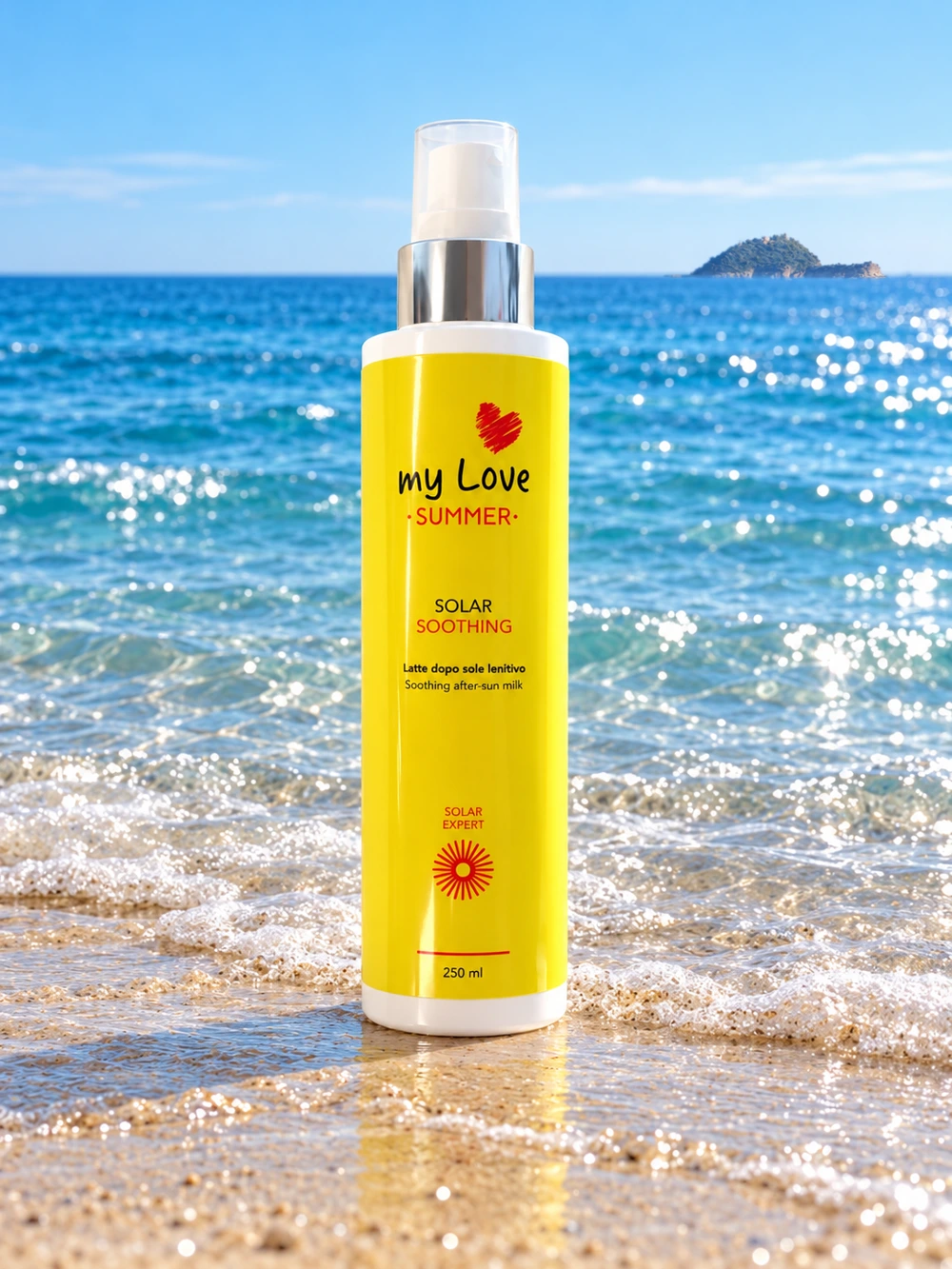 myLove Solar Soothing, emballage original devant la mer d’Alassio et l’île de Gallinara